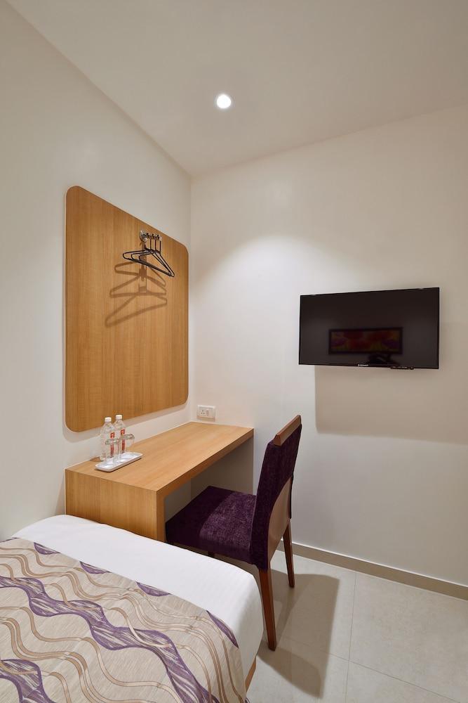 Leafio Hotel Mumbai (Bombay)